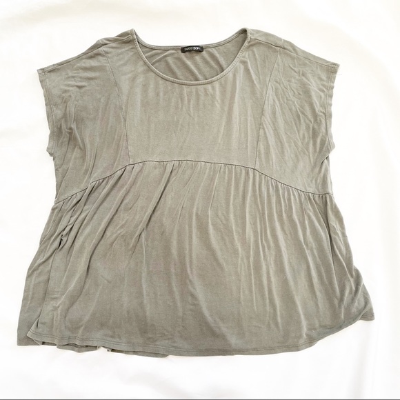 Papermoon Tops - Papermoon Grey Peplum Grey Short Sleeve Flowy Top